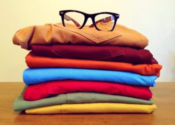 Casual styl - jak go zdefiniować? Jak się ubrać w stylu casual?